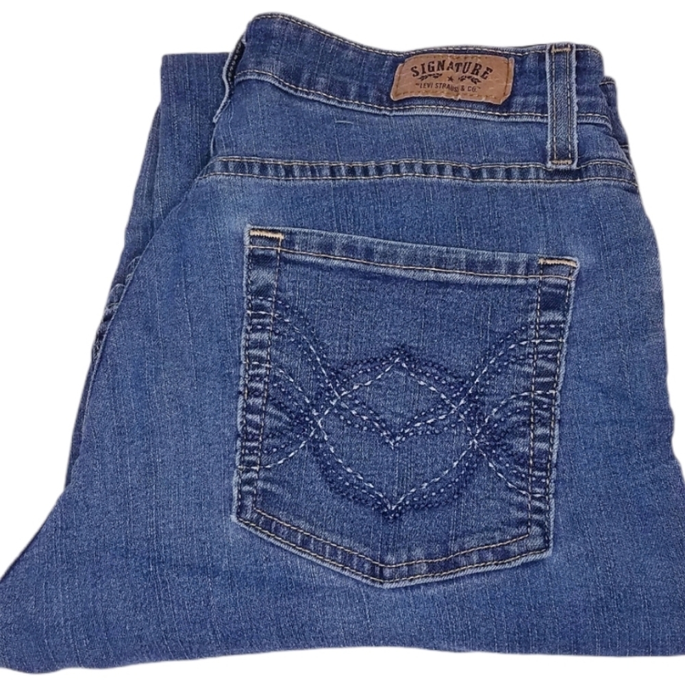 Levi's Jeans Women's Size 8 Signature Modern Bootcut Thin lightweight Denim
